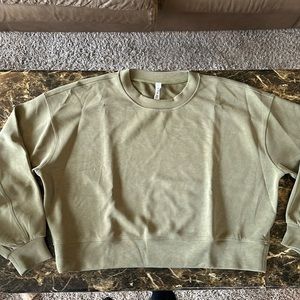 Lululemon perfectly oversized cropped crew softstreme